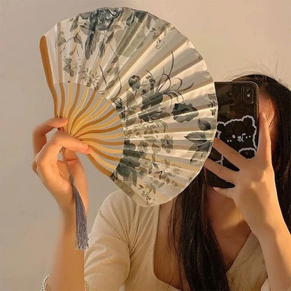 Chinese Style Silk Folding Fan – Vintage Bamboo Hand Fan