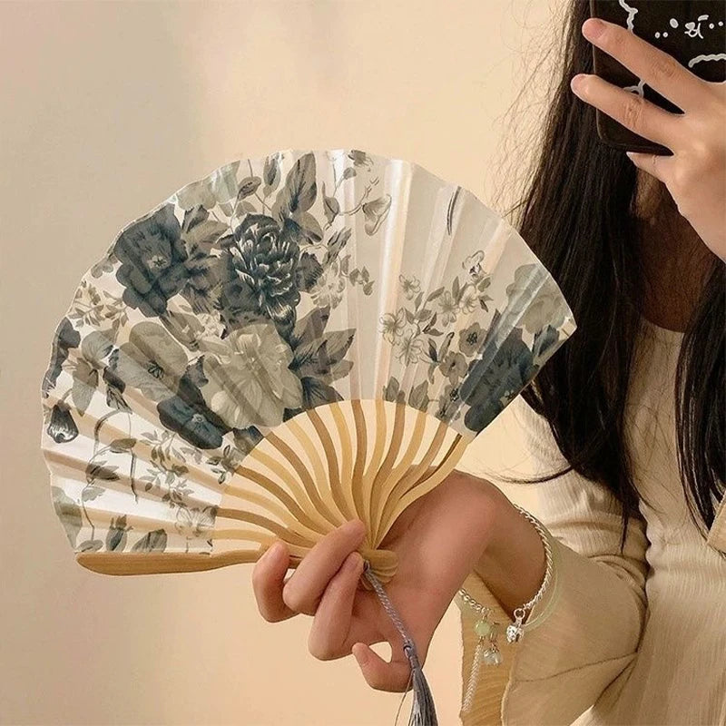 Chinese Style Silk Folding Fan – Vintage Bamboo Hand Fan