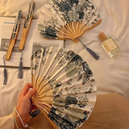 Chinese Style Silk Folding Fan – Vintage Bamboo Hand Fan
