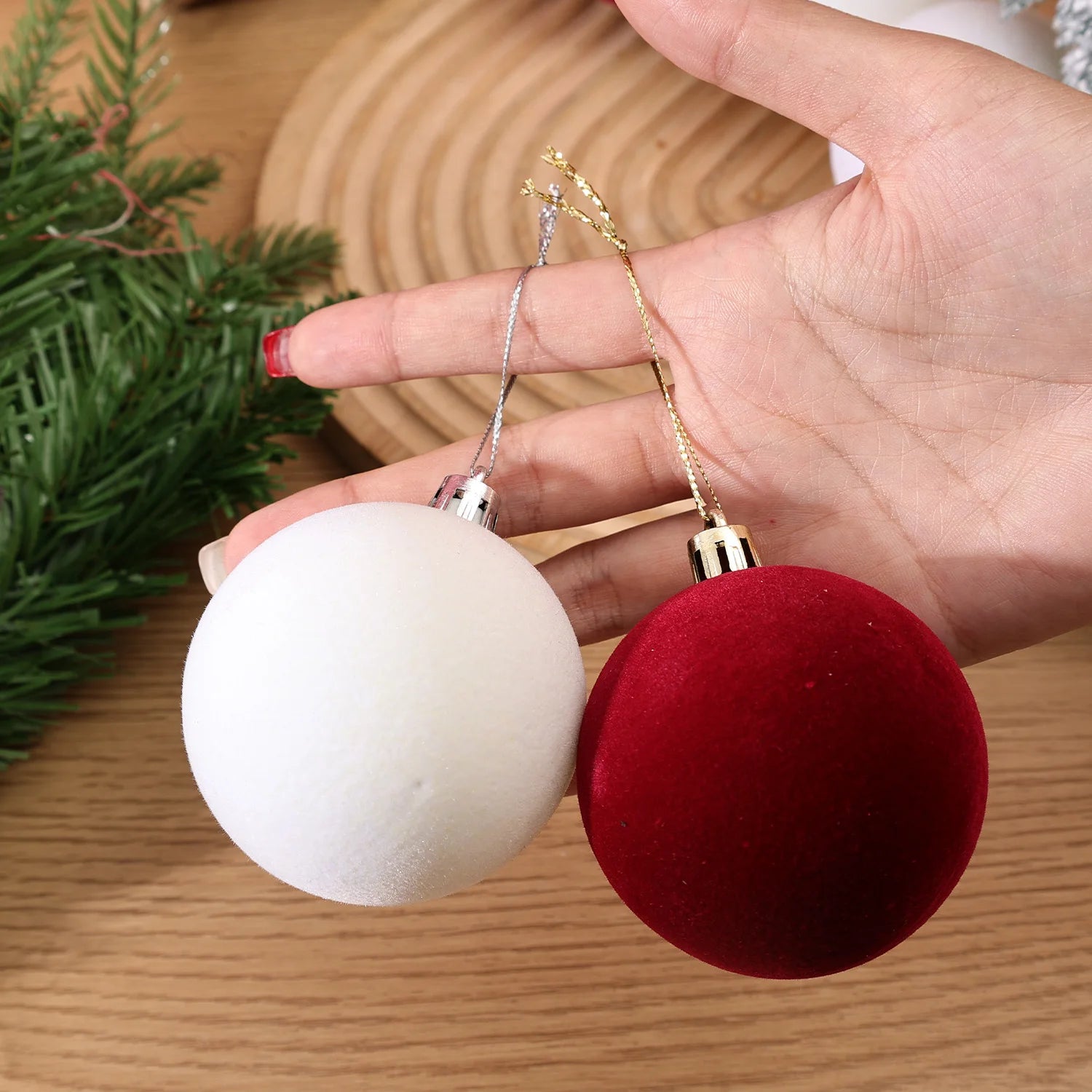 6Cm Wine Red Velvet Christmas Balls for Xmas Tree Flocked Xmas Ball Hanging Pendents Navidad Festival Party Home Decor Supplies